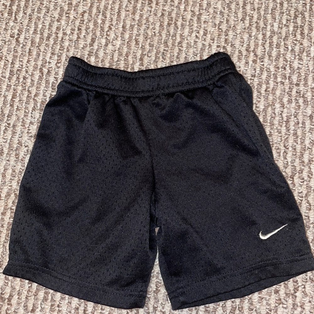 Boys size 4 Nike mesh shorts
